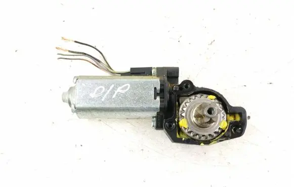 Mercedes-Benz CLS C218 X218 Seat adjustment motor P1-08484-01 120730B