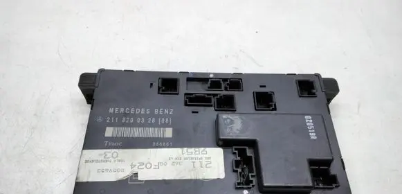 Mercedes-Benz E W211 Door control unit/module 2118200326