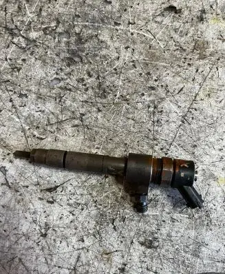 Opel Zafira B Fuel injector 0445110165
