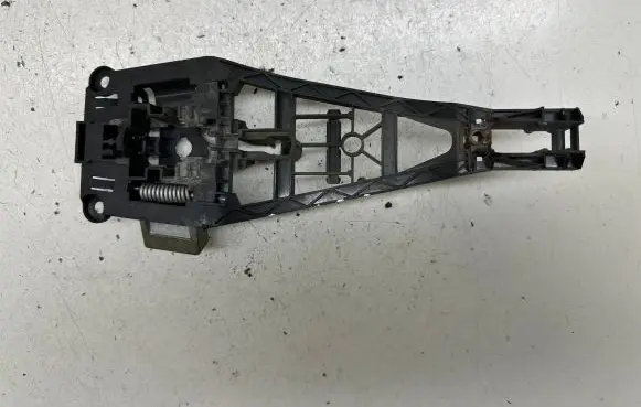 Opel Astra H Front door exterior handle/bracket 24463749
