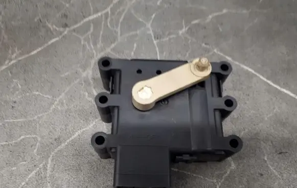 Mazda 6 A/C air flow flap actuator/motor 