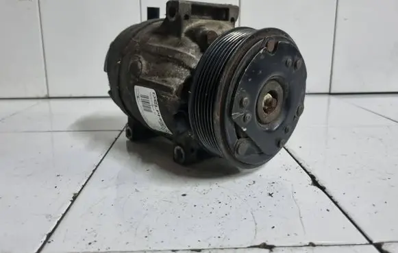 Renault Laguna II Air conditioning (A/C) compressor (pump) 6570899 8200678507 01140557