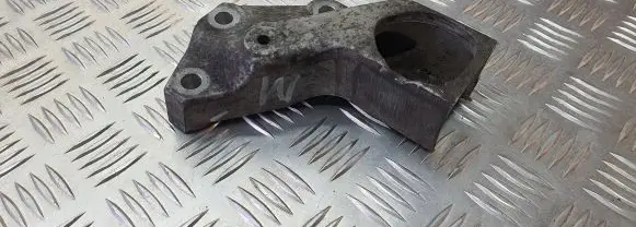 Peugeot 206 CC Engine mounting bracket 9639156780