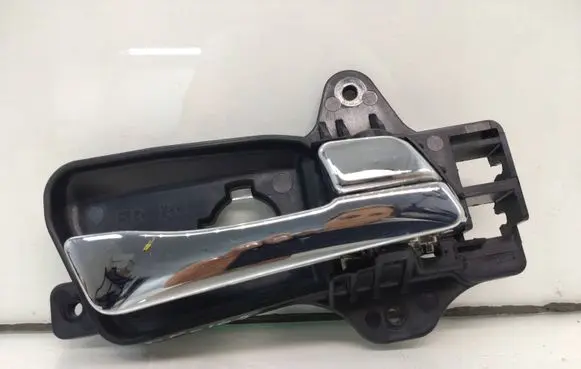 Hyundai i30 Front door interior handle 82623FD000