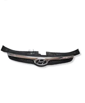 Hyundai i30 Front bumper upper radiator grill 863512R000