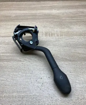 Volkswagen Golf III Wiper control stalk 1H6953503F