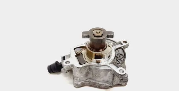 Volkswagen PASSAT B7 USA Vacuum pump 07K145100H