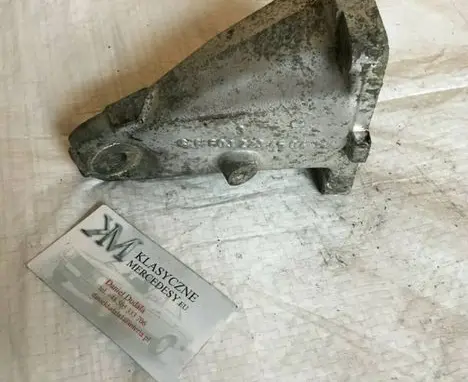 Mercedes-Benz E W124 Engine mounting bracket 6032234504