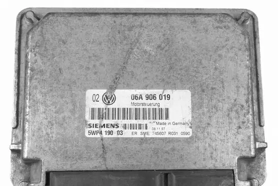 Skoda Octavia Mk2 (1Z) Engine control unit/module 06A906019