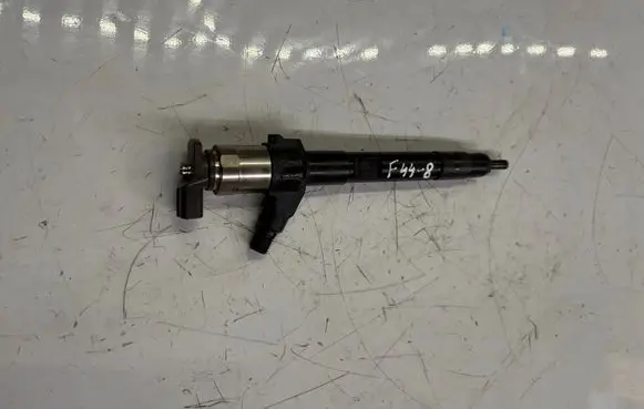 Mitsubishi L200 Fuel injector 1465A439