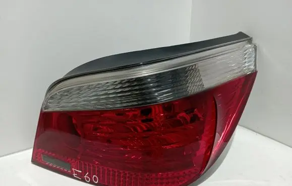 BMW 5 E60 E61 Rear/tail lights 6910768 2VP008679