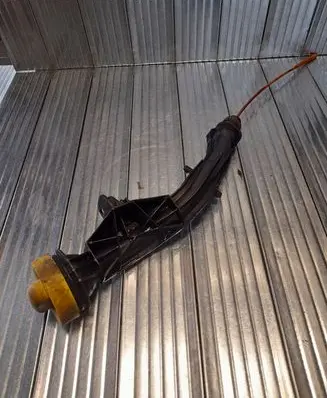 Nissan X-Trail T31 Oil level dip stick 