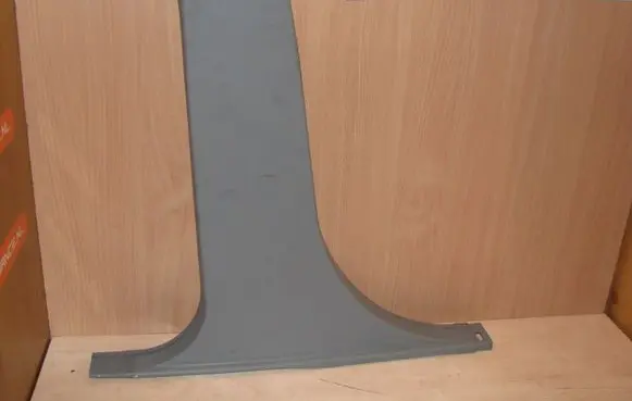 Dodge Avenger (B) pillar trim (bottom)
