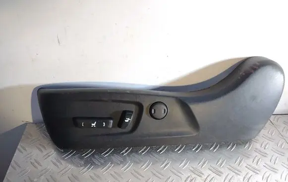 Lexus RX 450H Seat control switch 7181248200
