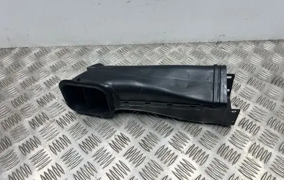 BMW 5 G30 G31 G38 Air intake duct part 7643299