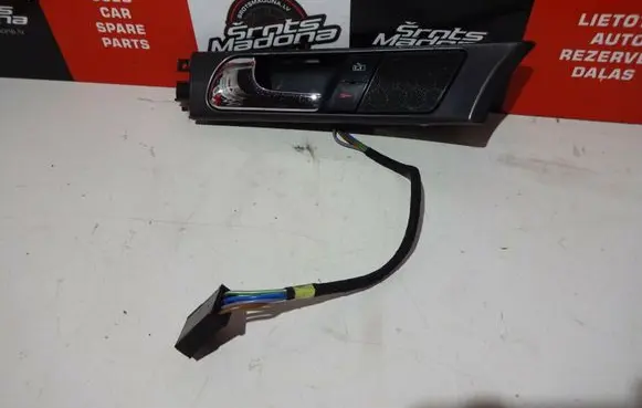 Audi A6 S6 C5 4B Front door interior handle 4B0837019