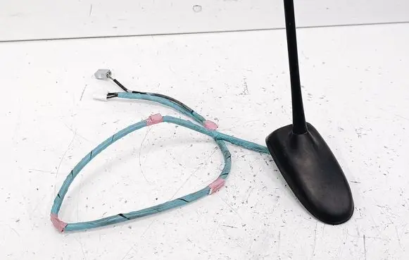 Toyota Prius+ (ZVW40) Aerial GPS antenna V307543C