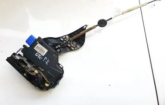 Volkswagen Touareg I Front door lock 3D1837015 991562101