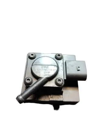 BMW 5 E60 E61 Exhaust gas pressure sensor 7789219
