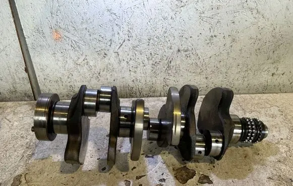 Mercedes-Benz ML W164 Crankshaft R27202