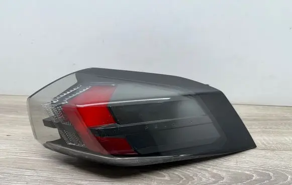 Peugeot 2008 II Rear/tail lights FR2695020201