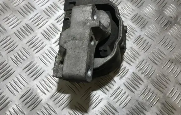 Skoda Octavia Mk1 (1U) Engine mount bracket 1j0199262bf