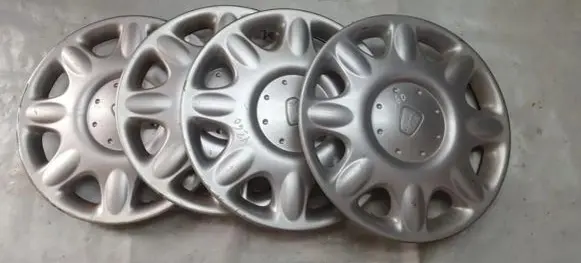 Rover 214 - 216 - 220 R14 wheel hub/cap/trim DTB101340XXX
