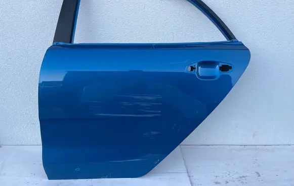 KIA Rio Rear door