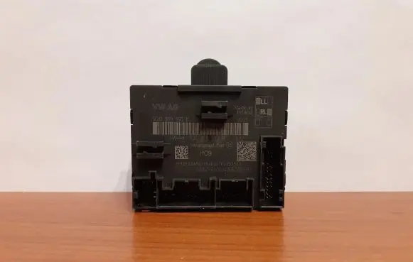 Volkswagen Golf VII Door control unit/module 3035 5Q0959593E