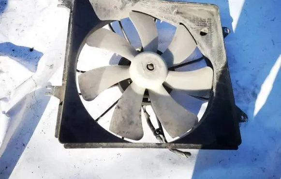 Suzuki SX4 Radiator cooling fan shroud