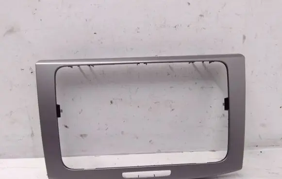Volkswagen PASSAT B6 Radio/GPS head unit trim 3C0858069M