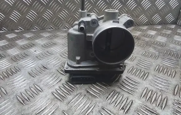 Toyota Prius+ (ZVW40) Throttle valve 22030370605