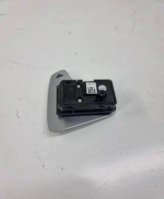 KIA Sportage Steering wheel buttons/switches 95110D8100