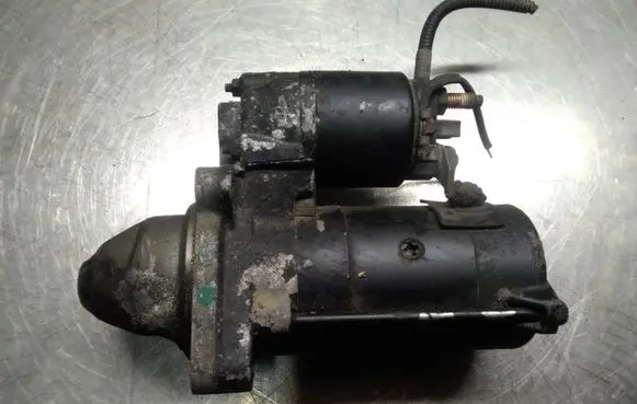 BMW 5 E39 Starter motor 63223537