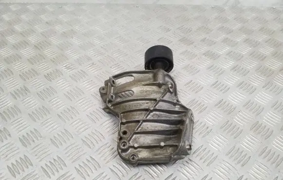 BMW 5 GT F07 A/C compressor mount bracket 7585167