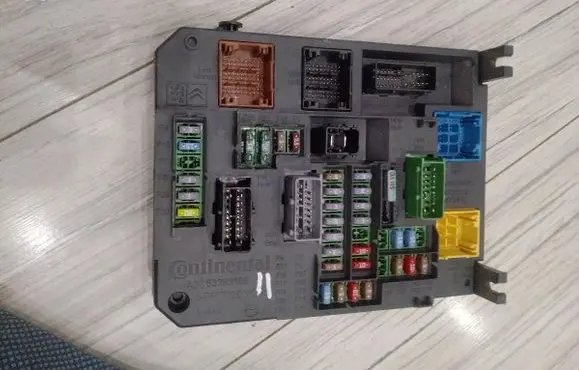 Citroen C4 Grand Picasso Comfort/convenience module 9665547480