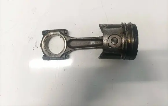 Citroen Berlingo Piston with connecting rod
