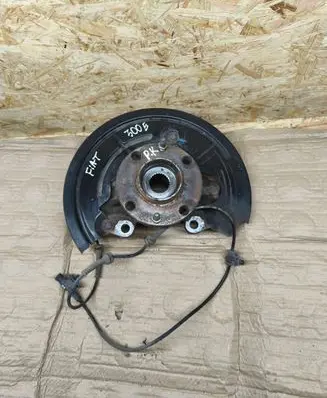 Fiat 500E Front wheel hub
