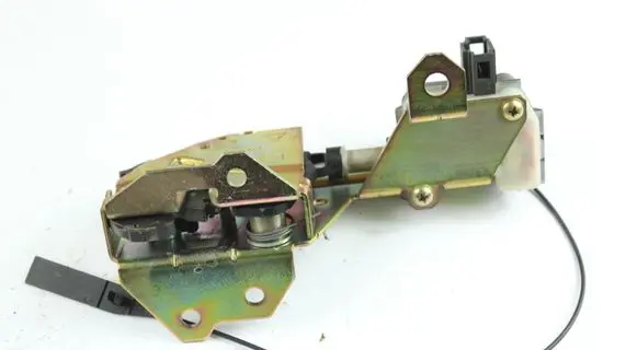 Volkswagen Touareg I Tailgate window lock/catch/latch 7L0827506D