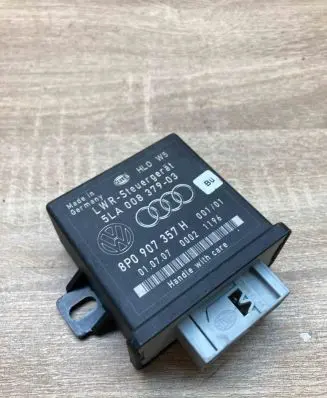 Audi A8 S8 D3 4E Light module LCM 8P0907357H 5LA008379