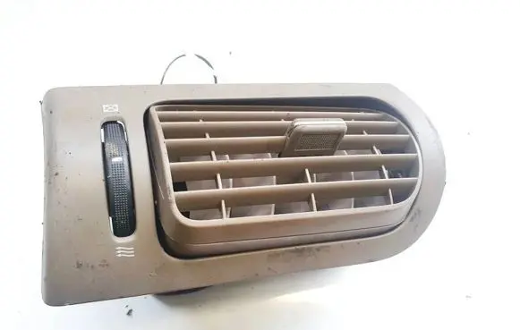 Nissan Quest Dash center air vent grill