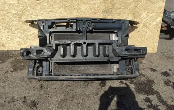 Volkswagen Touran II Radiator support slam panel 1K0121251DD 1K0121203AN