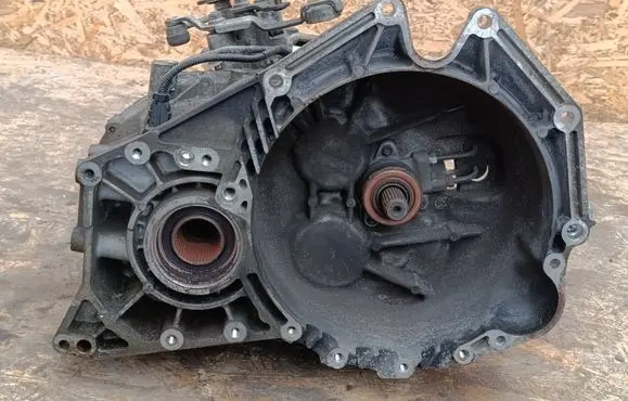 Hyundai Santa Fe Manual 5 speed gearbox M5GF2