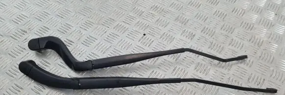Ford Ranger IV Front wiper blade arm