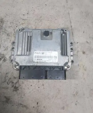 Ford S-MAX Engine control unit/module 6G9112A650F 0261S06075