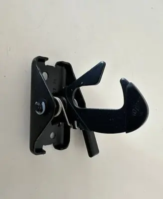 Audi A3 S3 8V Engine bonnet/hood lock/latch loop/hook 8V0823480A