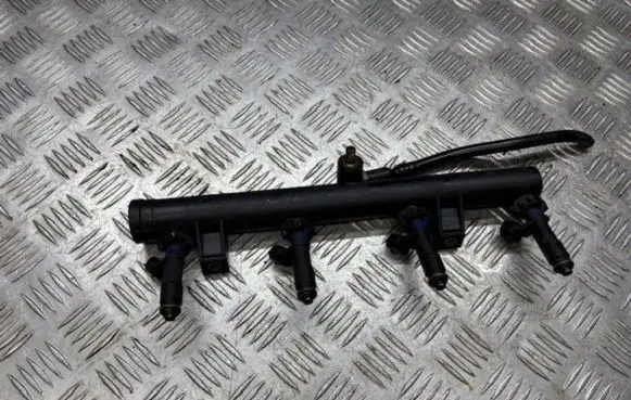 Citroen C5 Fuel main line pipe 9628084680