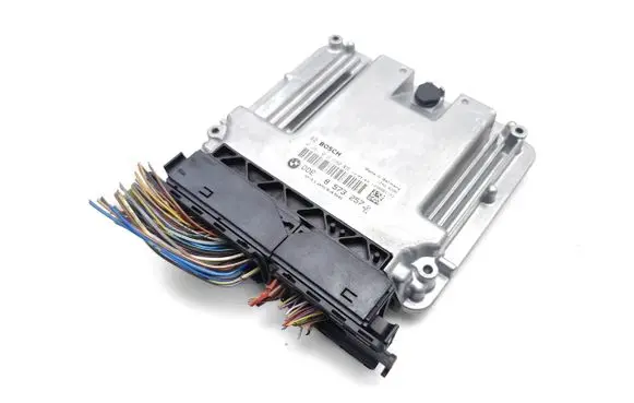 BMW 5 F10 F11 Engine control unit/module 8573257 0281019680