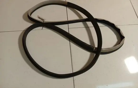 Opel Astra H Rubber seal front coupe door 