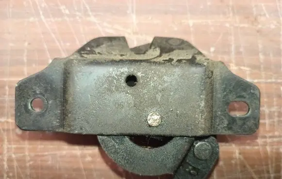 Peugeot Partner Loading door lock 